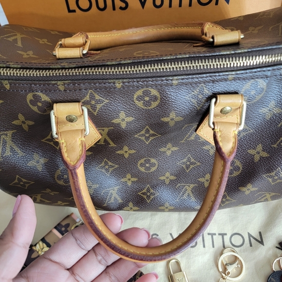 COPY - Authentic Louis Vuitton Monogram Speedy 30 - Picture 11 of 17